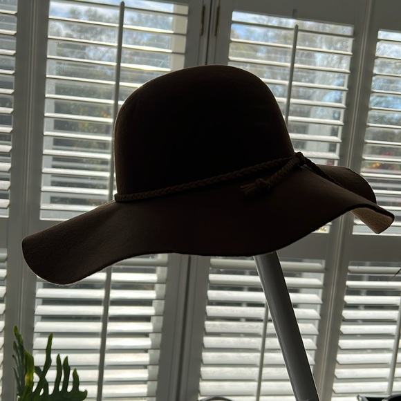 Altar’d State Boho Floppy Hat - Picture 2 of 5